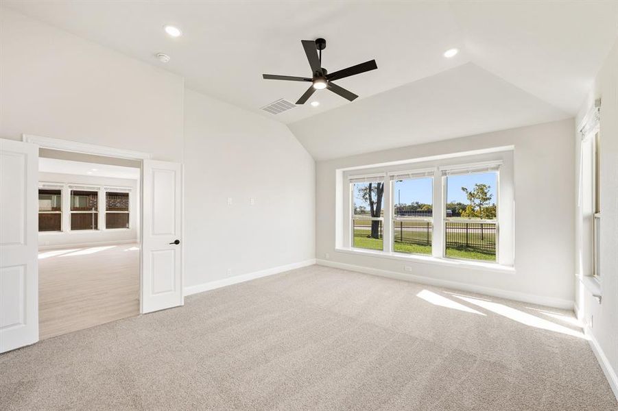 Spacious, unfurnished interior of a new home in Ridge Ranch Classic 60, Mesquite (Image 25).