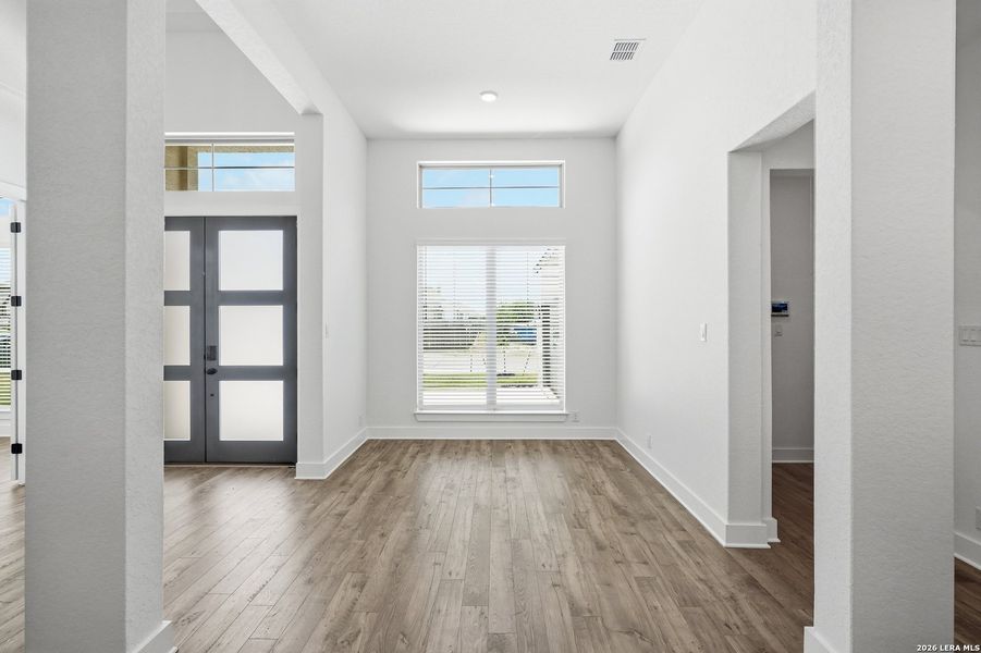 Spacious, unfurnished interior of a new home in Mesa Western, Cibolo (Image 39). Spacious, unfurnished interior of a new home in Mesa Western, Cibolo (Image 39).