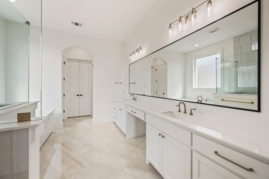 Furnished interior view inside a new home in NorthGlen, Haslet (Image 8).