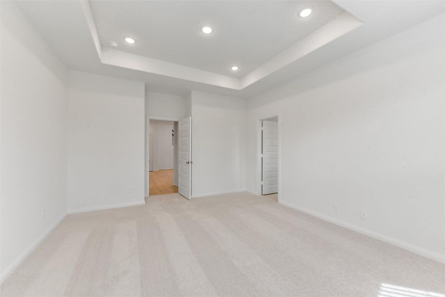 Spacious, unfurnished interior of a new home in , Houston (Image 20).