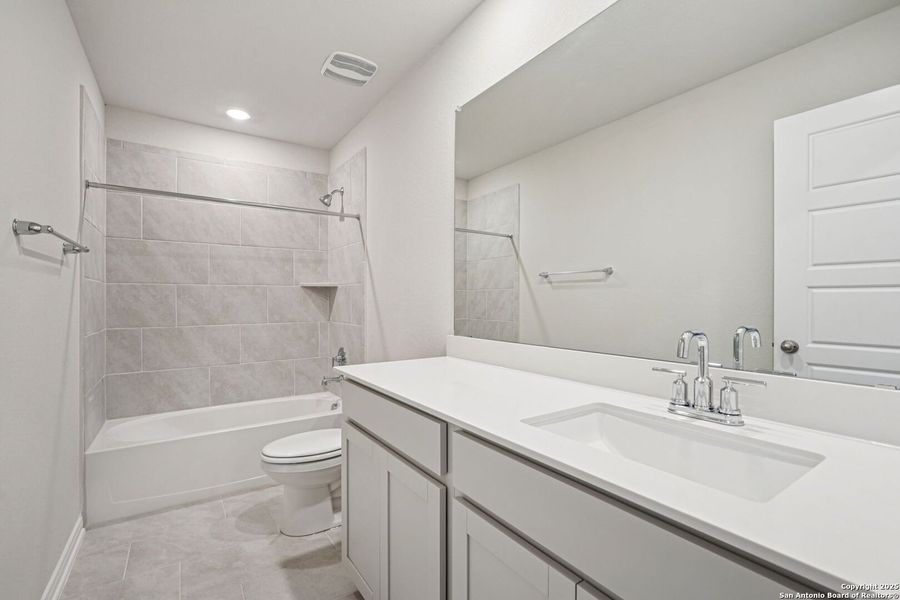 Furnished interior view inside a new home in Comanche Ridge, San Antonio (Image 10). Furnished interior view inside a new home in Comanche Ridge, San Antonio (Image 10).