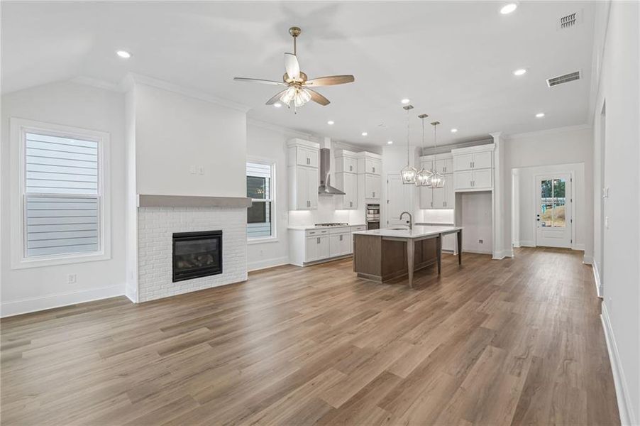 Spacious, unfurnished interior of a new home in Aberdeen, Hoschton (Image 35).