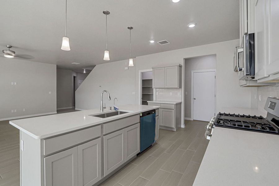 Furnished interior view inside a new home in Emerald Estates, Horizon City (Image 15). Furnished interior view inside a new home in Emerald Estates, Horizon City (Image 15).