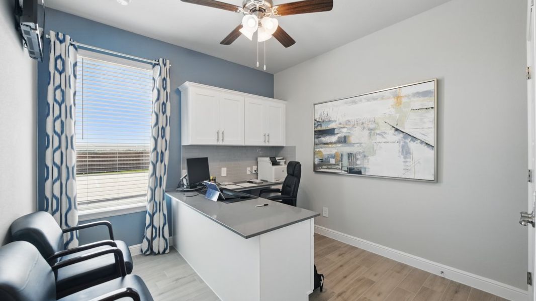 Furnished interior view inside a new home in Rock Creek West, Fort Worth (Image 33).