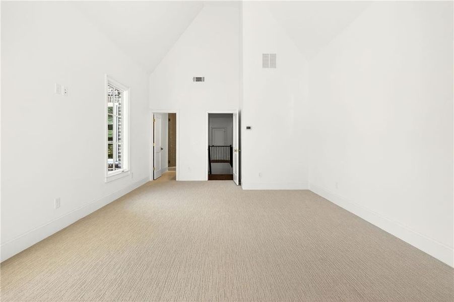 Spacious, unfurnished interior of a new home in , Roswell (Image 51).