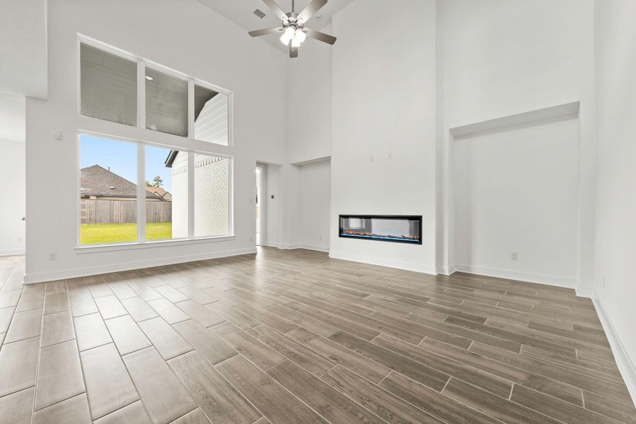 Representative image. Features, specifications, selections and colors may vary. Representative image. Features, specifications, selections and colors may vary.