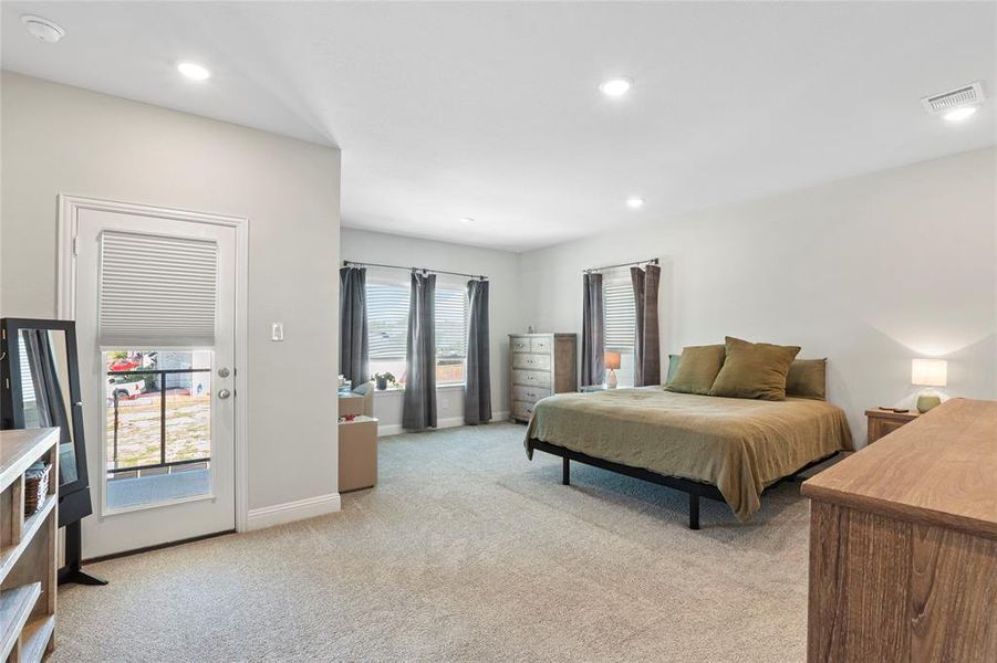 Furnished interior view inside a new home in Bayside, Rowlett (Image 8). Furnished interior view inside a new home in Bayside, Rowlett (Image 8).