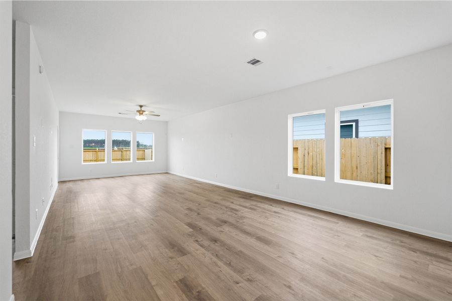 Spacious, unfurnished interior of a new home in Colony at Pinehurst, Pinehurst (Image 27).