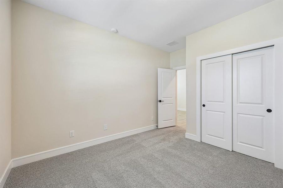 Spacious, unfurnished interior of a new home in Elevon, Lavon (Image 37). Spacious, unfurnished interior of a new home in Elevon, Lavon (Image 37).