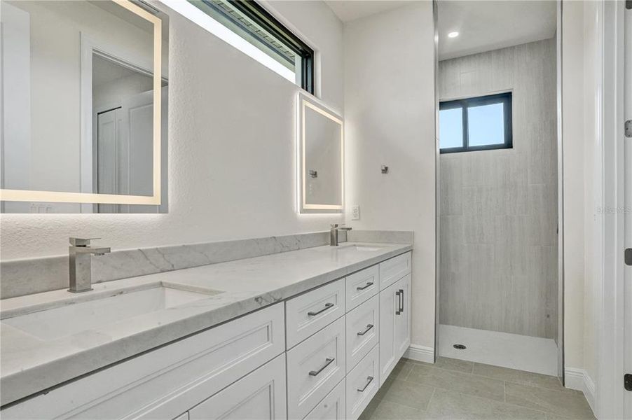 Furnished interior view inside a new home in , Cape Coral (Image 15).