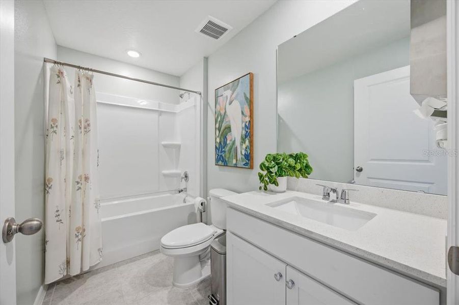 Furnished interior view inside a new home in , Lake Wales (Image 7).