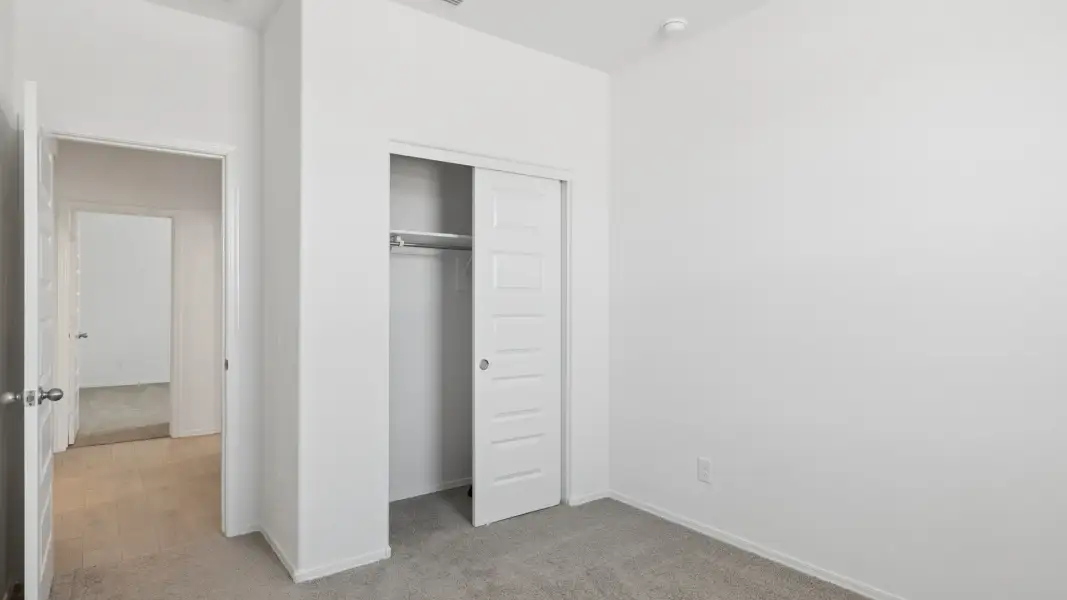 Spacious, unfurnished interior of a new home in Moonlight, Maricopa (Image 21).