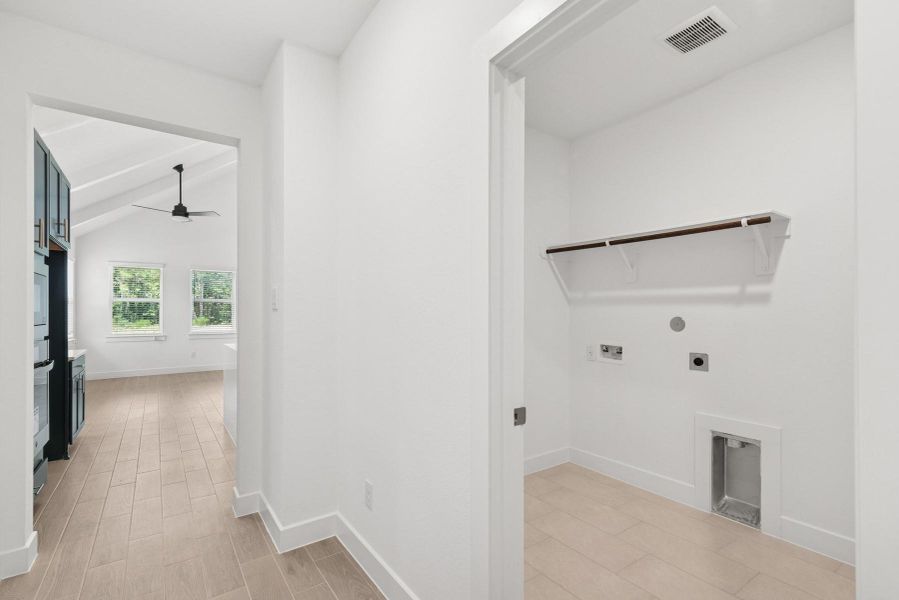 Spacious, unfurnished interior of a new home in Tarkington Timbers, Cleveland (Image 26). Spacious, unfurnished interior of a new home in Tarkington Timbers, Cleveland (Image 26).