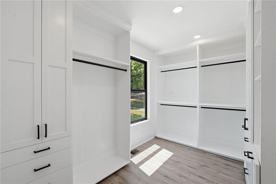 Spacious, unfurnished interior of a new home in , Roswell (Image 46).