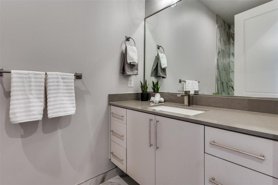 Furnished interior view inside a new home in , Dallas (Image 7).