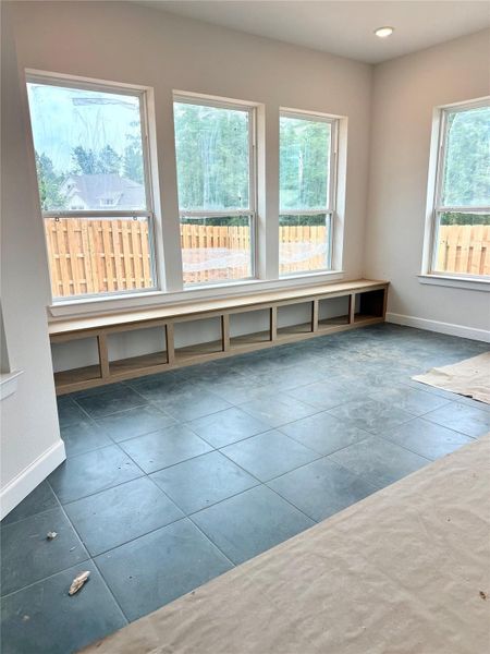 Beautiful Sunroom with built in bench and lots of windows! Beautiful Sunroom with built in bench and lots of windows!