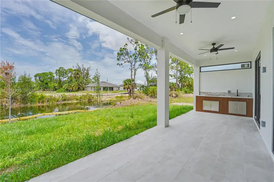 Exterior details and patio area of a home in , Cape Coral (Image 4).