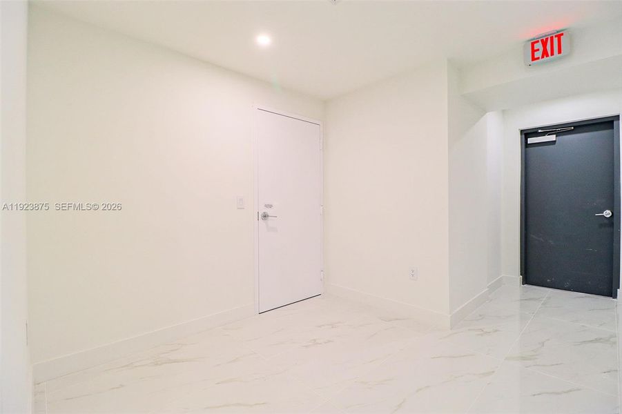 Spacious, unfurnished interior of a new home in , Miami (Image 63).
