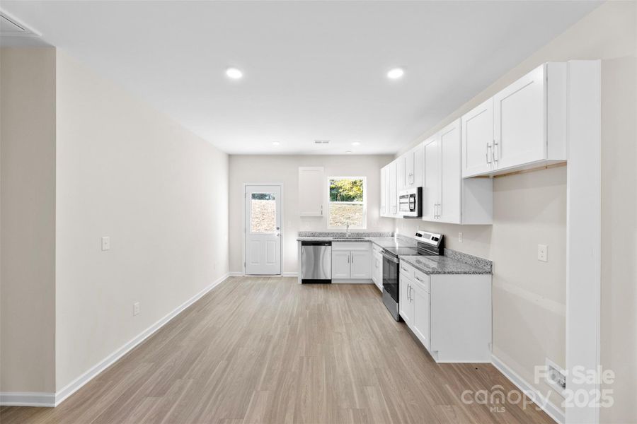 Spacious, unfurnished interior of a new home in , Spencer (Image 34).