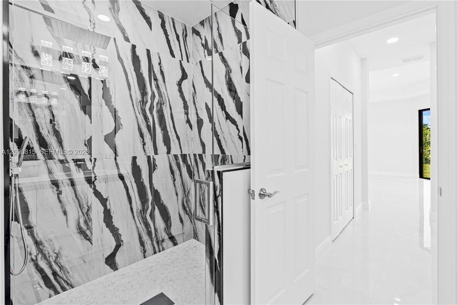 Close-up of interior finishes inside a home in , Lehigh Acres (Image 18).