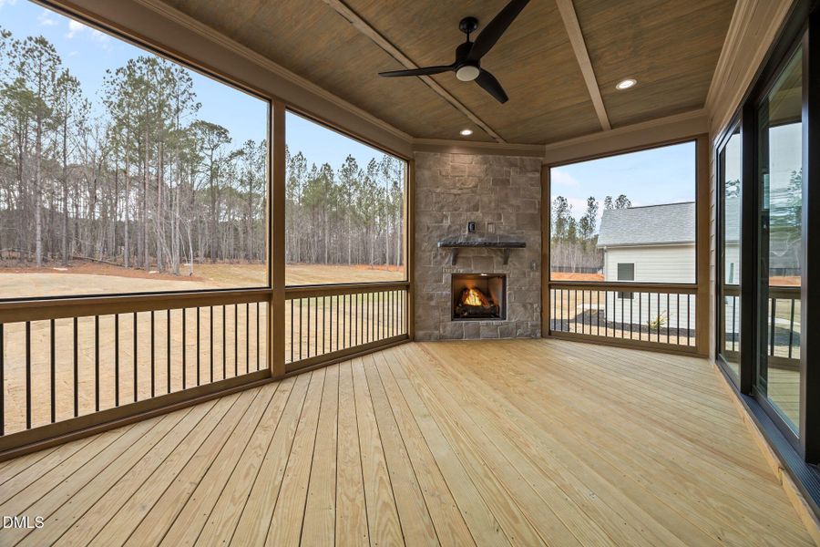 37-web-or-mls-IMG_4027 37-web-or-mls-IMG_4027