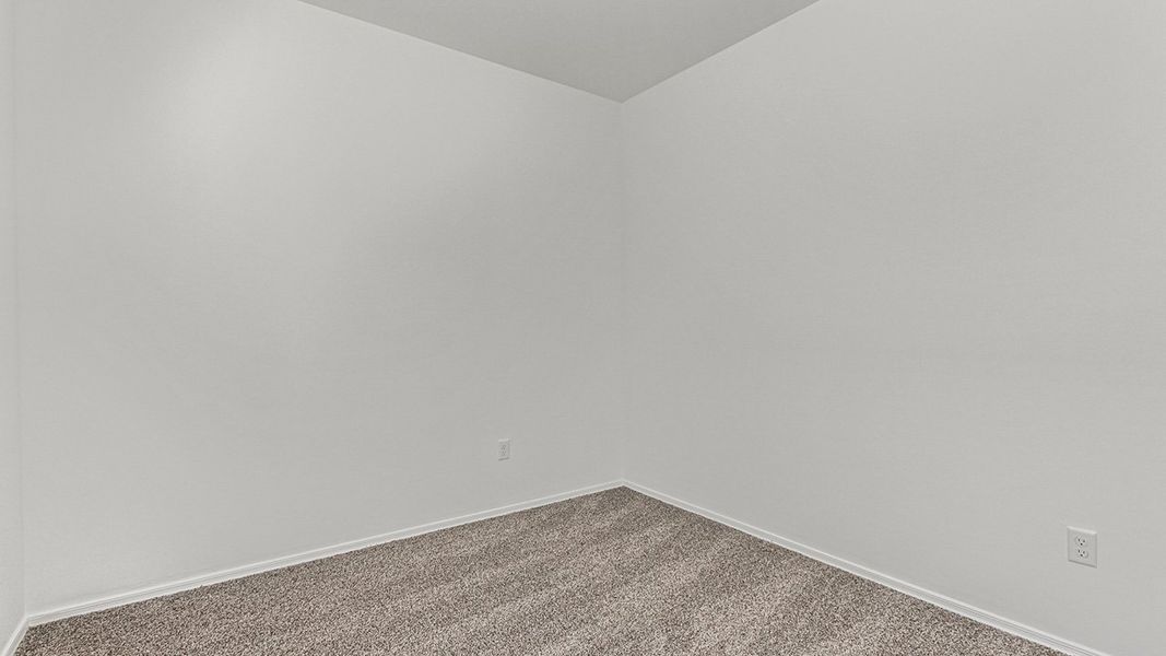 Spacious, unfurnished interior of a new home in Barnett Village, Marana (Image 40).