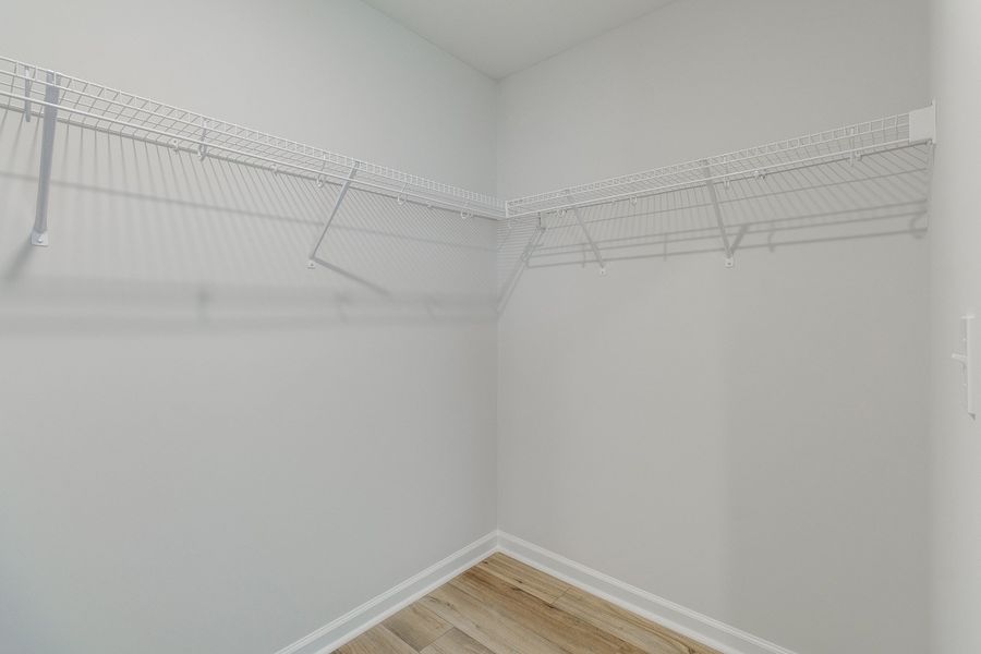 Spacious, unfurnished interior of a new home in Ellington, Elgin (Image 25).