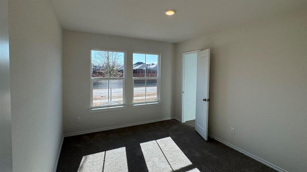 Spacious, unfurnished interior of a new home in Creeks at Burnett Trail, Canton (Image 12).