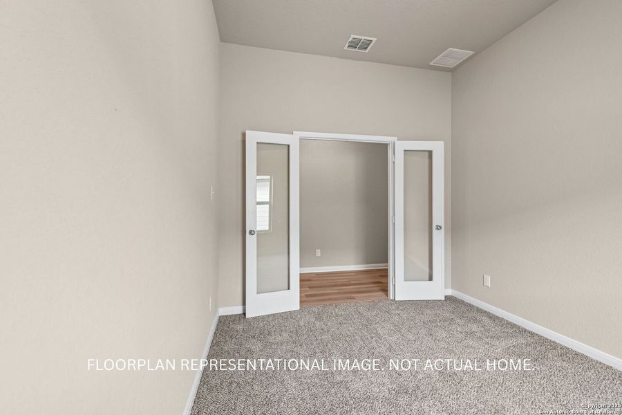Spacious, unfurnished interior of a new home in Chaparral Ranch, Floresville (Image 13).