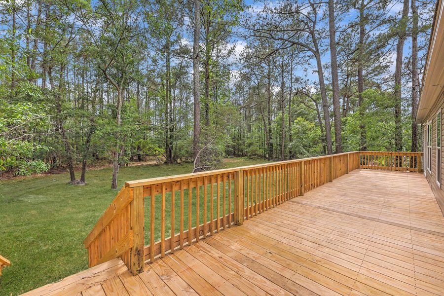 Exterior details and patio area of a home in , Ridgeville (Image 21).