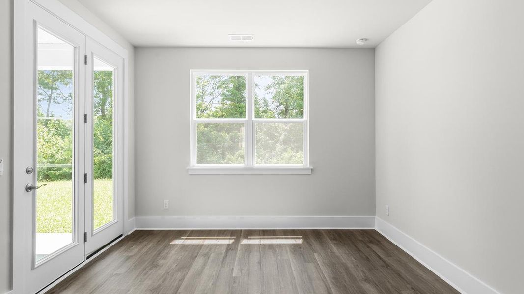 Spacious, unfurnished interior of a new home in Rolling Hills, Bolivia (Image 17).