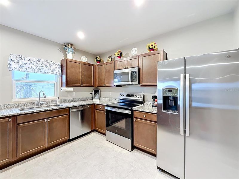 Furnished interior view inside a new home in , Sumterville (Image 28).