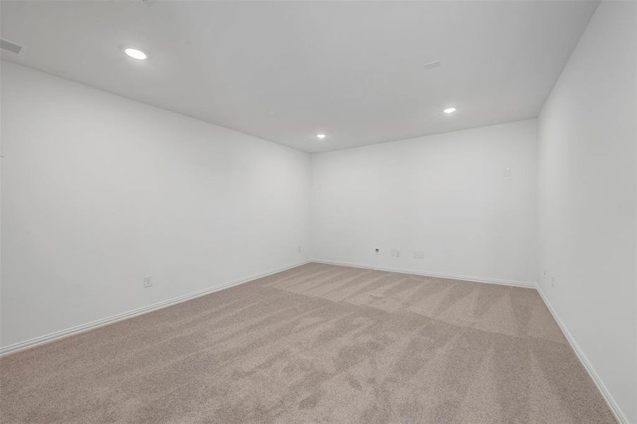 Spacious, unfurnished interior of a new home in Lily Creek at Sutton Fields, Aubrey (Image 21). Spacious, unfurnished interior of a new home in Lily Creek at Sutton Fields, Aubrey (Image 21).