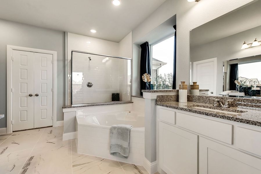Representative furnished interior of a home built from the Grand Savannah by Grand Homes in Grand Oaks, Celina (Image 14).