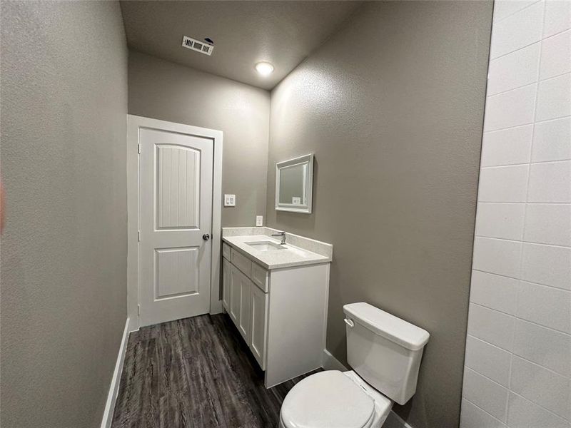 Furnished interior view inside a new home in , Sulphur Springs (Image 4).