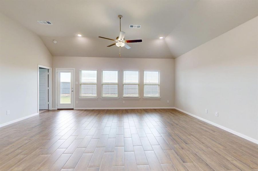 Spacious, unfurnished interior of a new home in Prairie Ridge at Goodland, Venus (Image 25).