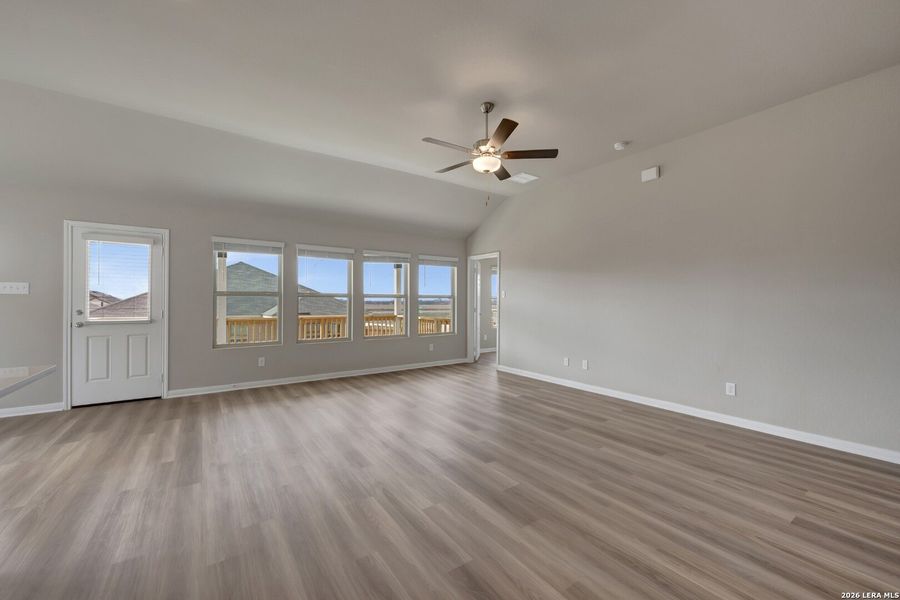 Spacious, unfurnished interior of a new home in Greenspoint Heights, Seguin (Image 37).