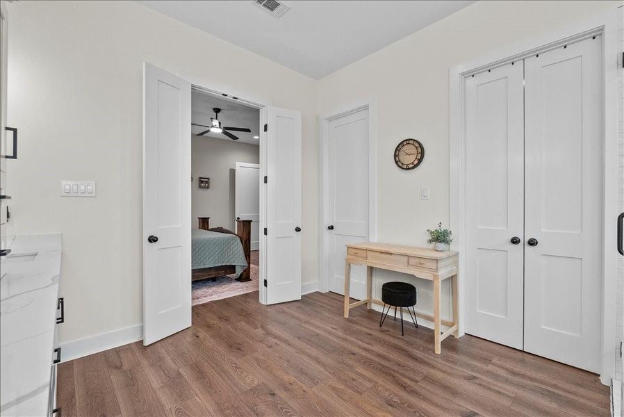 Furnished interior view inside a new home in , Santa Fe (Image 27).