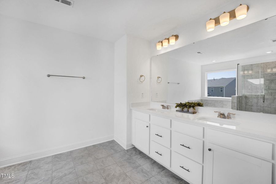 26-web-or-mls-484A6666