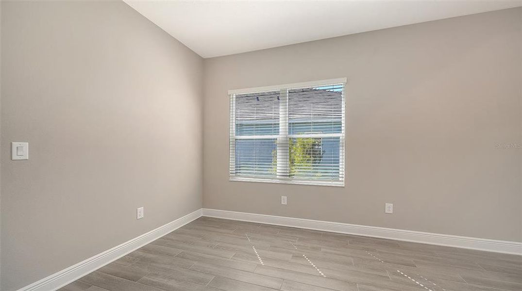 Spacious, unfurnished interior of a new home in Palm Grove, Lakewood Ranch (Image 38).