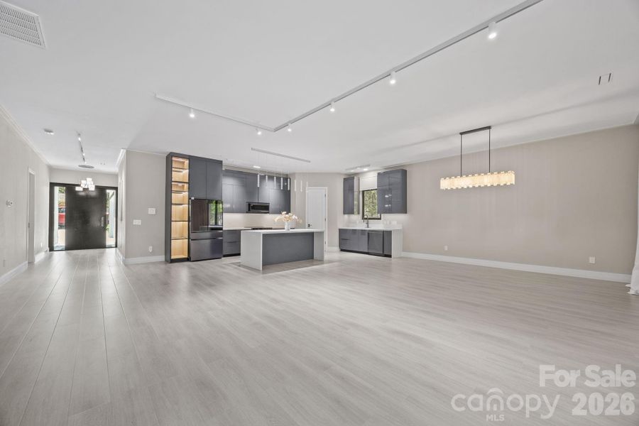 Spacious, unfurnished interior of a new home in , Charlotte (Image 34).