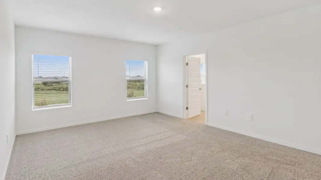 Representative unfurnished interior of a home built from the Coral by D.R. Horton in Hawthorne Ranch, Lakeland (Image 38).