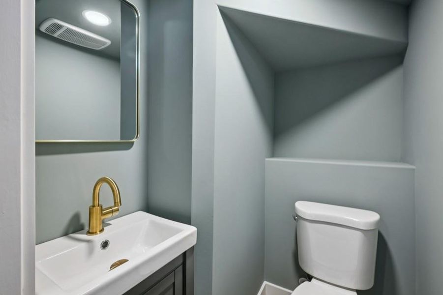 Furnished interior view inside a new home in , Atlanta (Image 17).