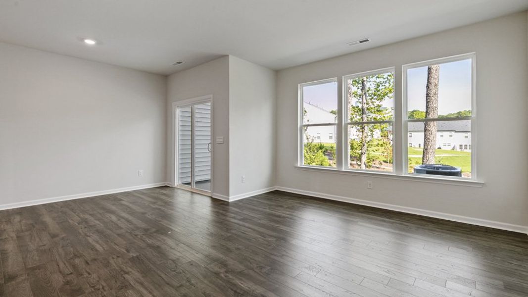 Spacious, unfurnished interior of a new home in Copper Run South, Durham (Image 15).