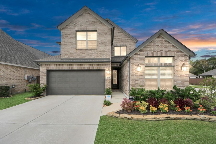 Welcome to 16823 Williams Gully Trail in the Groves!