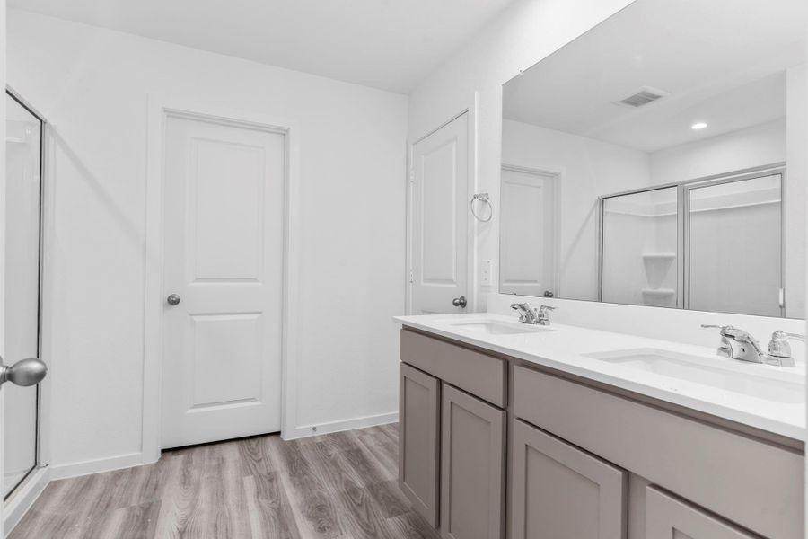 *Images and 3D tour are for illustration only and options may vary from home as built.