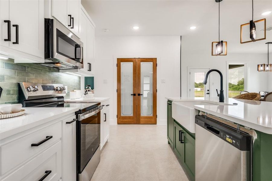 Furnished interior view inside a new home in , Boyd (Image 17).