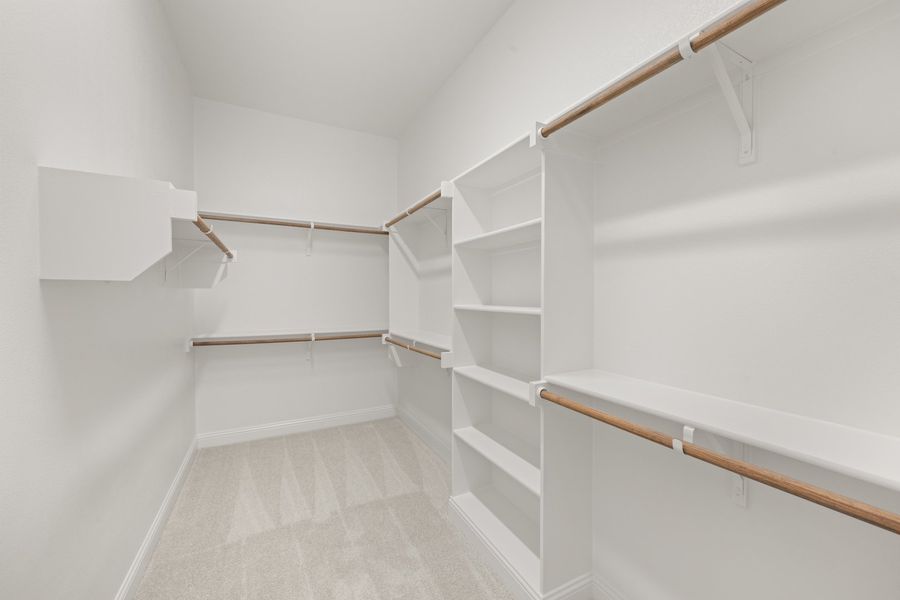 Spacious, unfurnished interior of a new home in Oak Ridge Park, Corinth (Image 22).