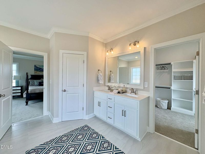 992b84b7-3a17-40f9-b988-ec3cb4227595