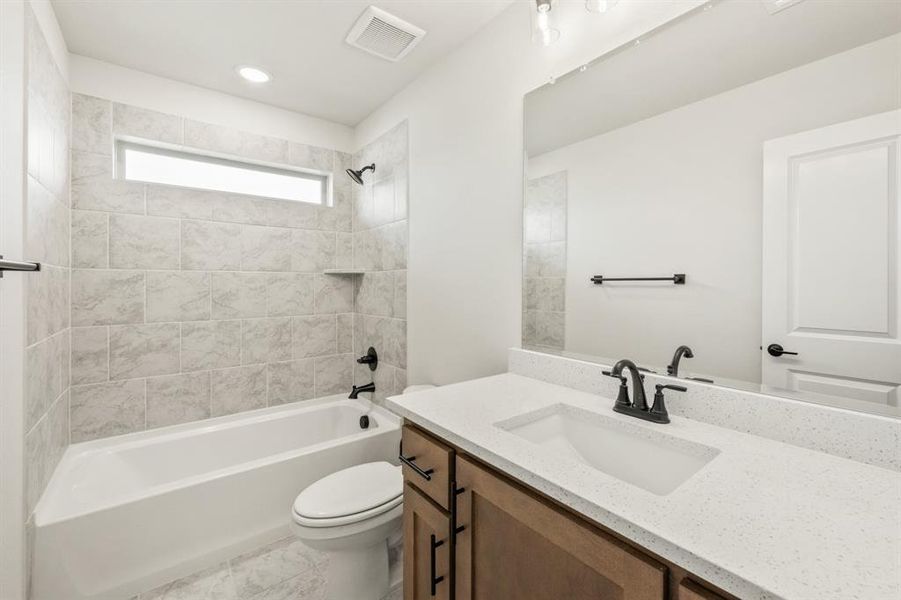 Furnished interior view inside a new home in Heartland Classic 60, Heartland (Image 5). Furnished interior view inside a new home in Heartland Classic 60, Heartland (Image 5).